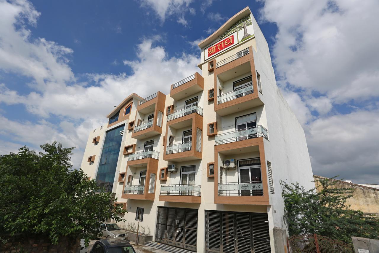 Hôtel Anamsa Residency à Vrindāvan Extérieur photo