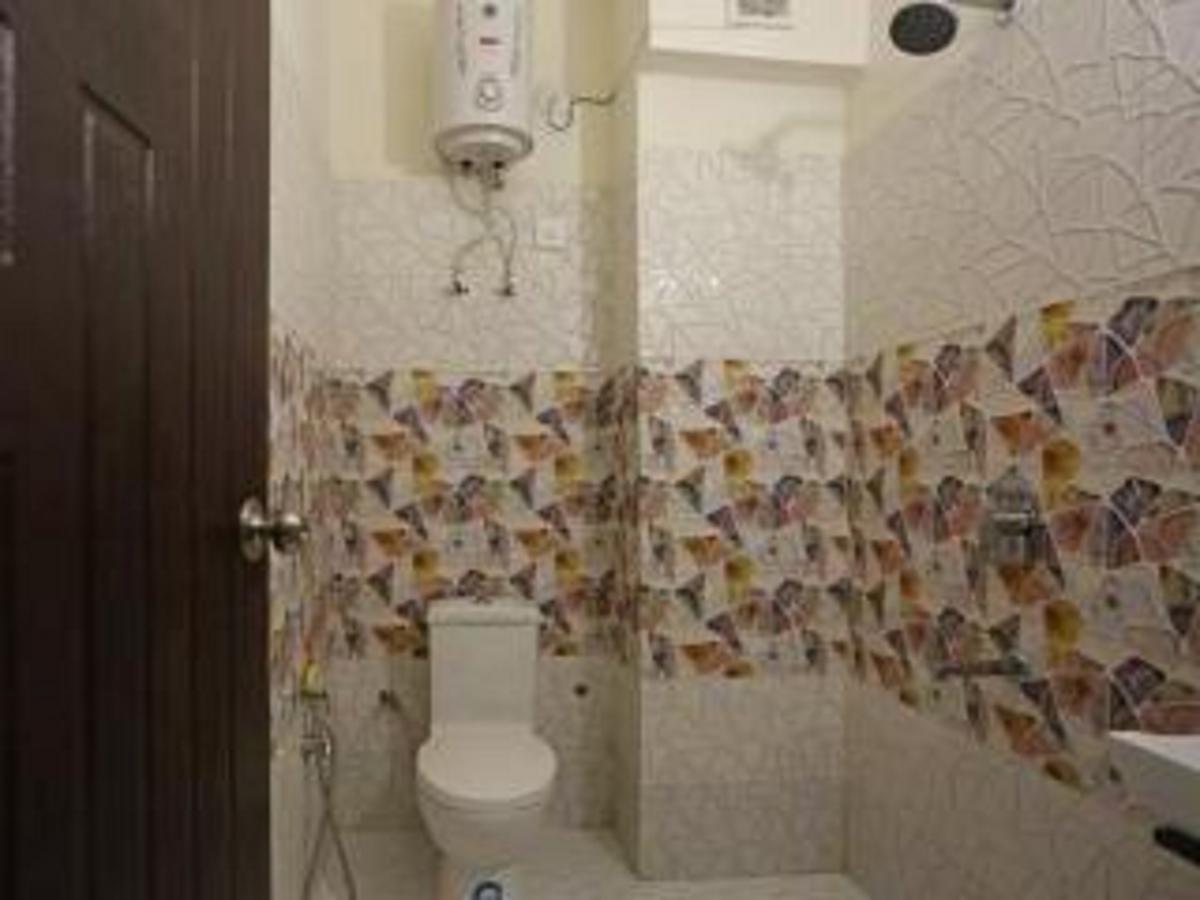Hôtel Anamsa Residency à Vrindāvan Extérieur photo