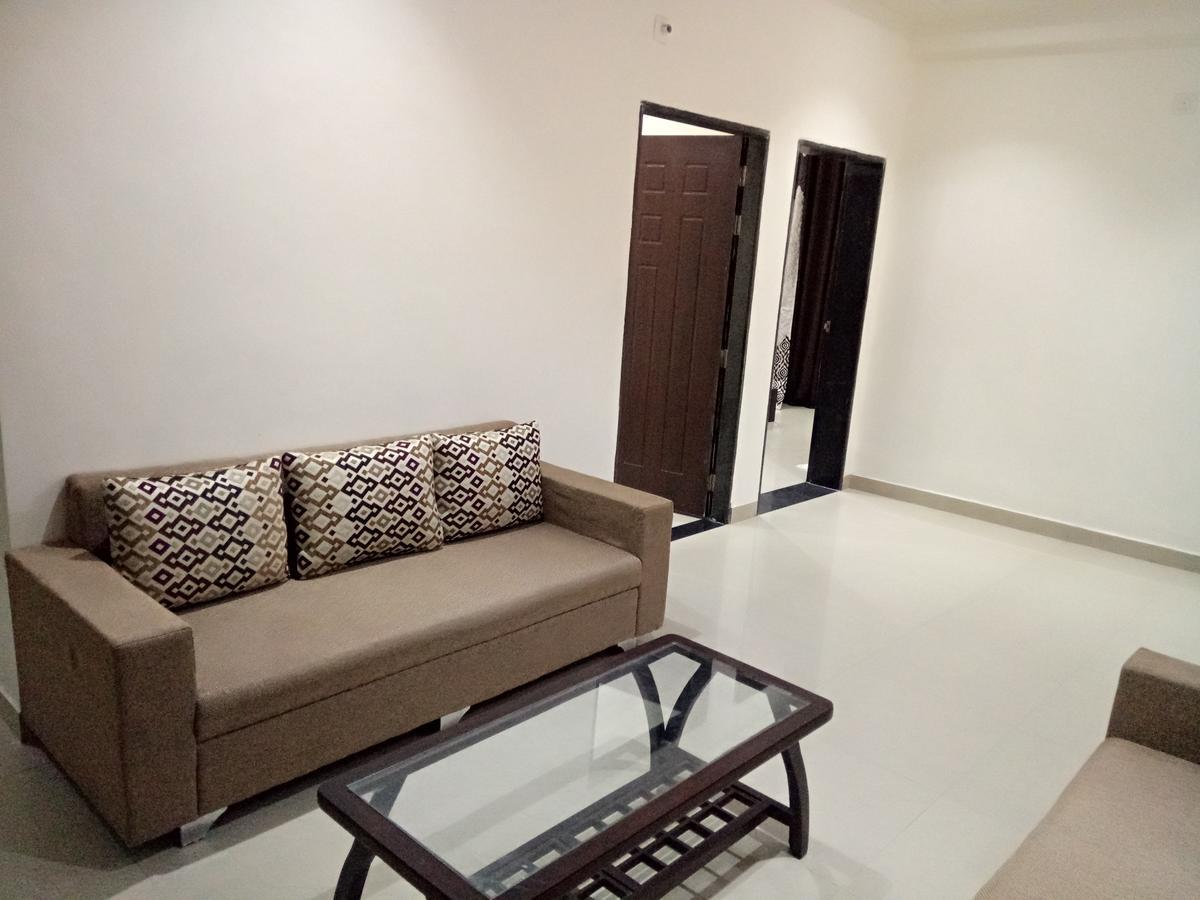 Hôtel Anamsa Residency à Vrindāvan Extérieur photo